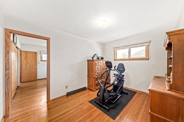 5525 W Leroy AVENUE, Milwaukee, WI 53220