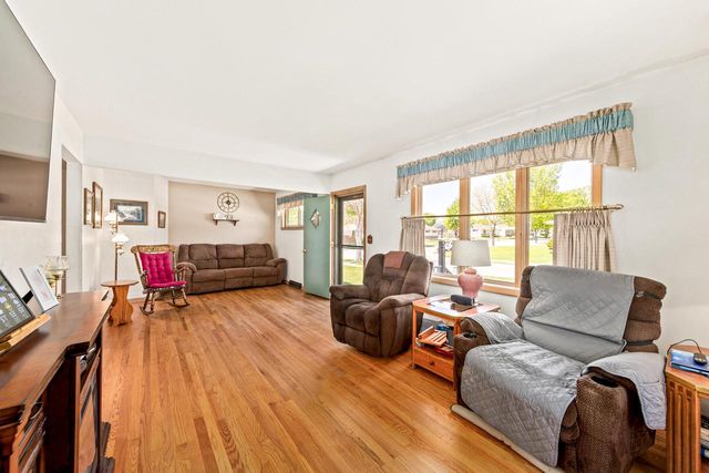 5525 W Leroy AVENUE, Milwaukee, WI 53220
