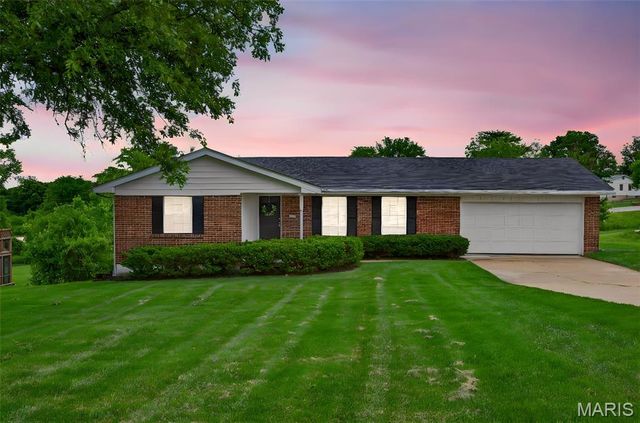 7 Countryside Drive, St Charles, MO 63304