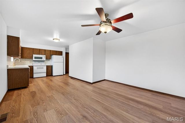 7 Countryside Drive, St Charles, MO 63304