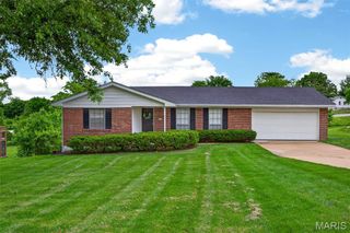 7 Countryside Drive, St Charles, MO 63304