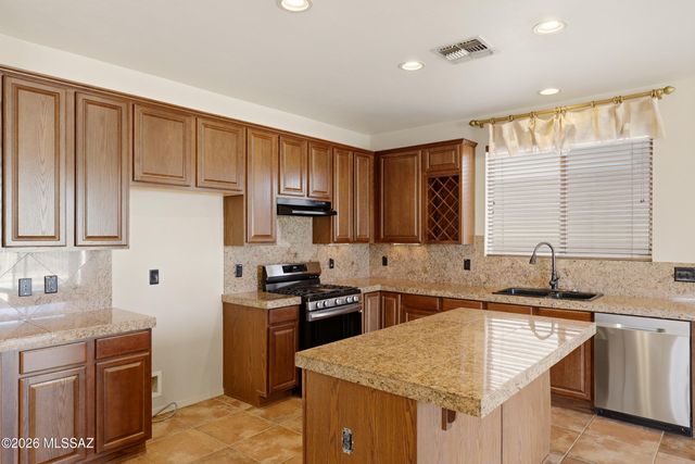 792 W Paseo Celestial, Sahuarita, AZ 85629