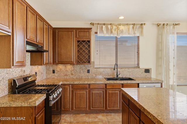 792 W Paseo Celestial, Sahuarita, AZ 85629
