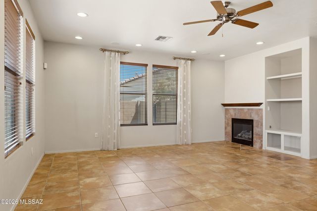 792 W Paseo Celestial, Sahuarita, AZ 85629