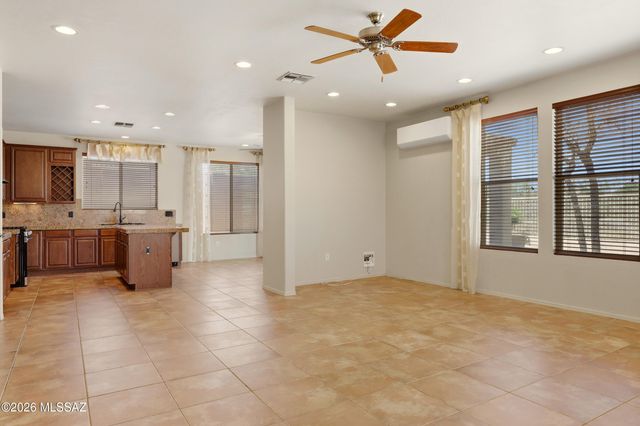 792 W Paseo Celestial, Sahuarita, AZ 85629