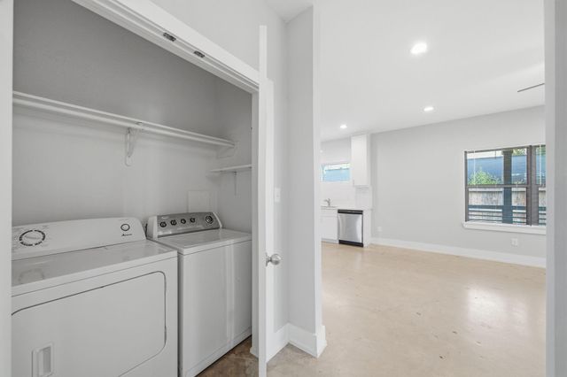 603 Edgewood Street B, Houston, TX 77023