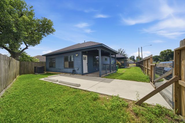 603 Edgewood Street B, Houston, TX 77023