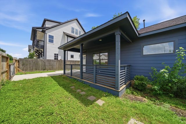 603 Edgewood Street B, Houston, TX 77023