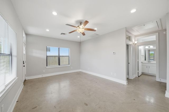603 Edgewood Street B, Houston, TX 77023