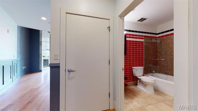 4100 Forest Park Avenue 203, St Louis, MO 63108