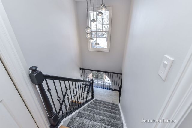 850 Shandrew Drive, Naperville, IL 60540