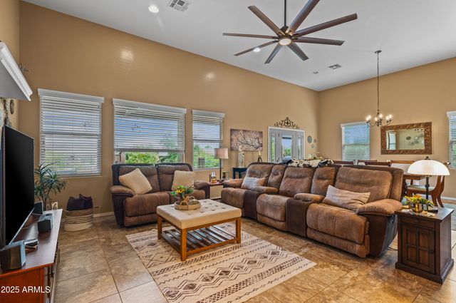 42774 W DARTER Drive, Maricopa, AZ 85138