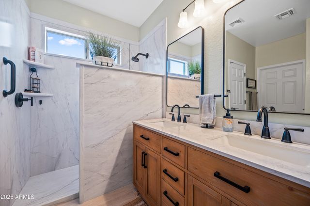 42774 W DARTER Drive, Maricopa, AZ 85138