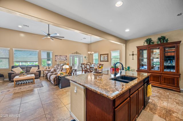 42774 W DARTER Drive, Maricopa, AZ 85138