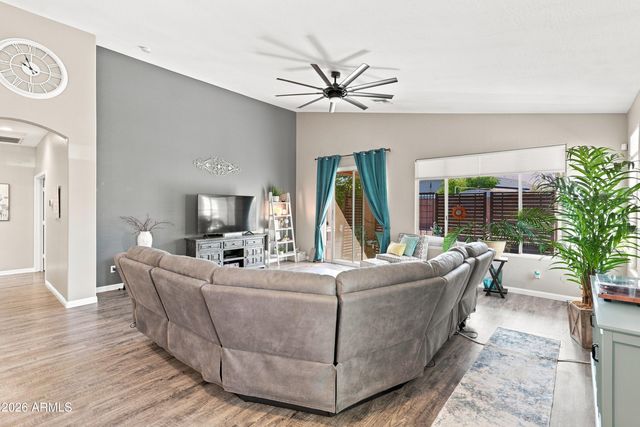 7625 W NORTHVIEW Avenue, Glendale, AZ 85303