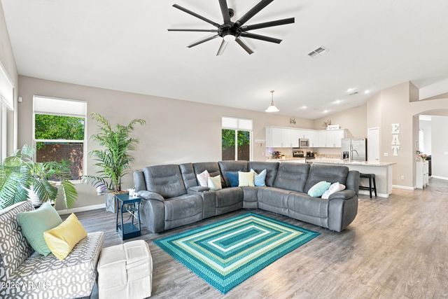 7625 W NORTHVIEW Avenue, Glendale, AZ 85303