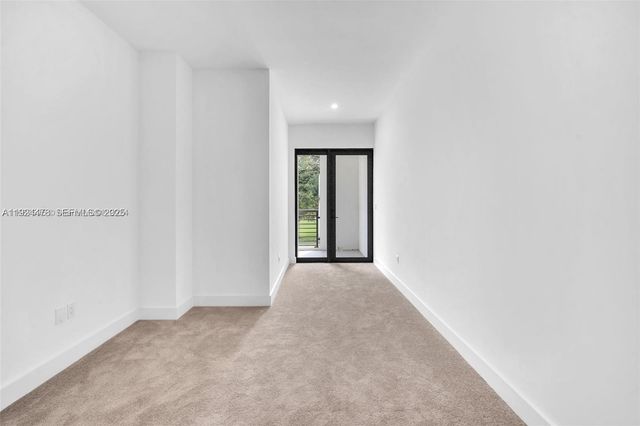 4181 N Oak Pl, Dania Beach, FL 33314