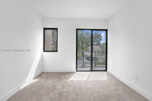 4181 N Oak Pl, Dania Beach, FL 33314