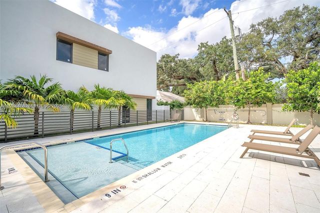 4181 N Oak Pl, Dania Beach, FL 33314