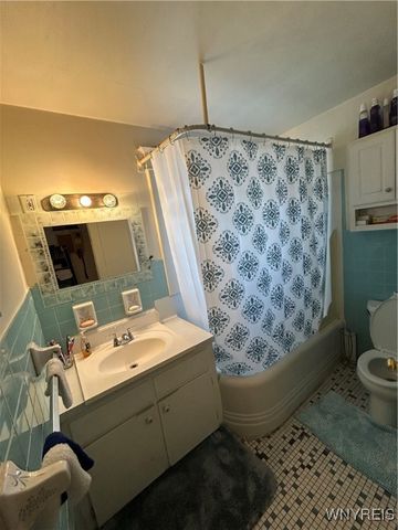 147 Wanda Avenue, Cheektowaga, NY 14211