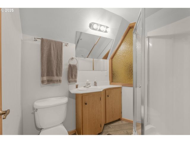 22690 S SPRINGWATER Rd, Estacada, OR 97023