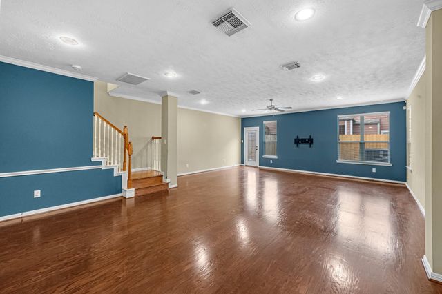 5228 Larkin Street, Houston, TX 77007