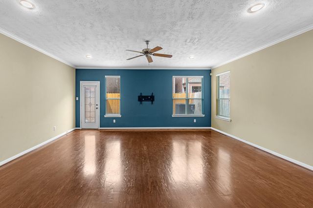 5228 Larkin Street, Houston, TX 77007