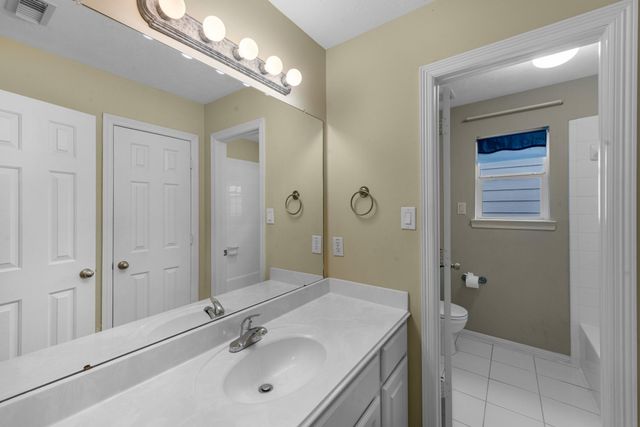 5228 Larkin Street, Houston, TX 77007