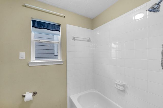 5228 Larkin Street, Houston, TX 77007