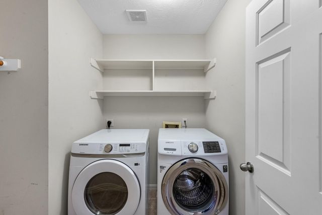 5228 Larkin Street, Houston, TX 77007