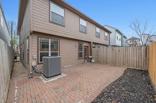 5228 Larkin Street, Houston, TX 77007