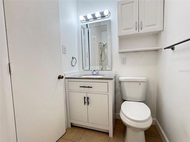 2847 OAK STREET, Sarasota, FL 34237
