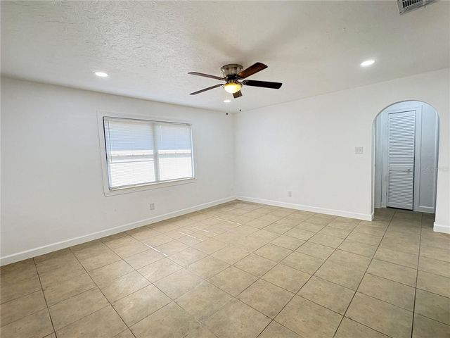 2847 OAK STREET, Sarasota, FL 34237