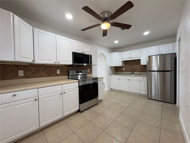 2847 OAK STREET, Sarasota, FL 34237