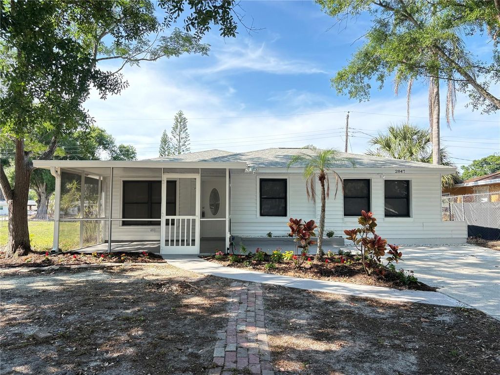 2847 OAK STREET, Sarasota, FL 34237