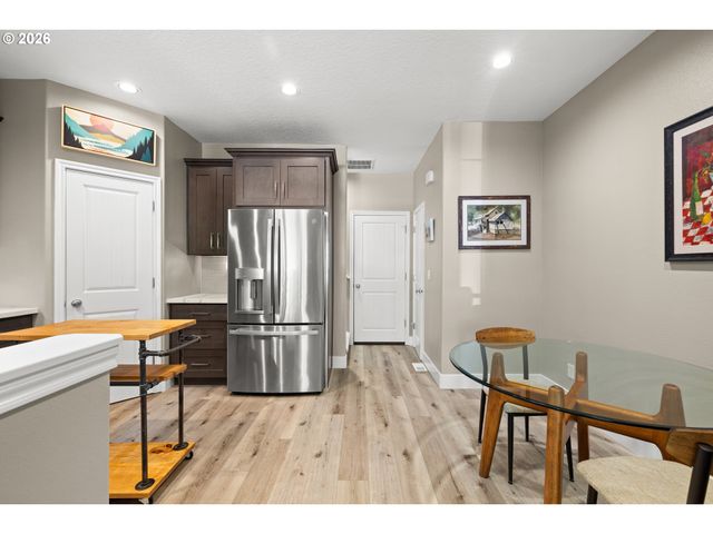 11993 Sw HORIZON Blvd, Beaverton, OR 97007