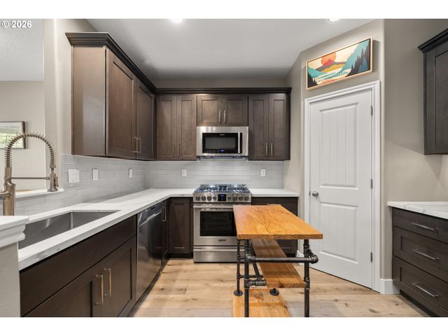 11993 Sw HORIZON Blvd, Beaverton, OR 97007