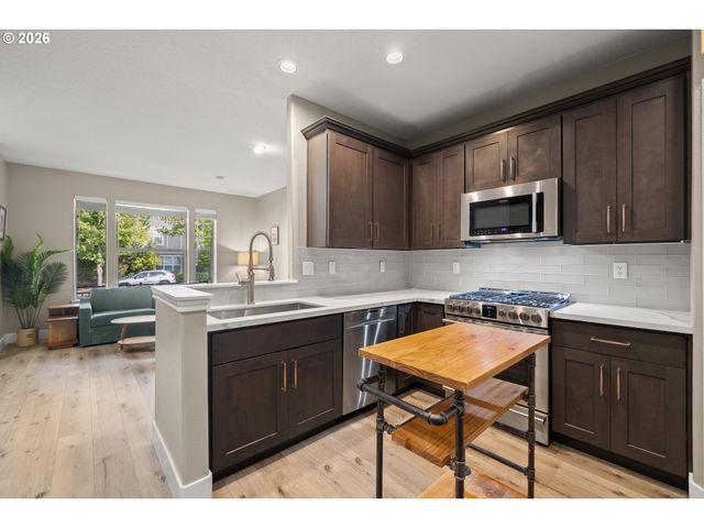 11993 Sw HORIZON Blvd, Beaverton, OR 97007