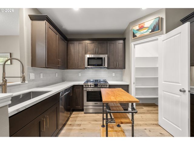 11993 Sw HORIZON Blvd, Beaverton, OR 97007