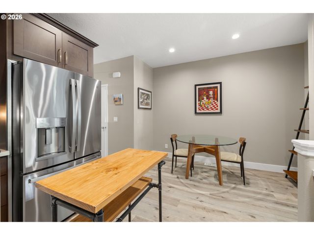 11993 Sw HORIZON Blvd, Beaverton, OR 97007