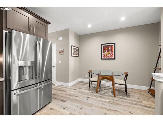 11993 Sw HORIZON Blvd, Beaverton, OR 97007