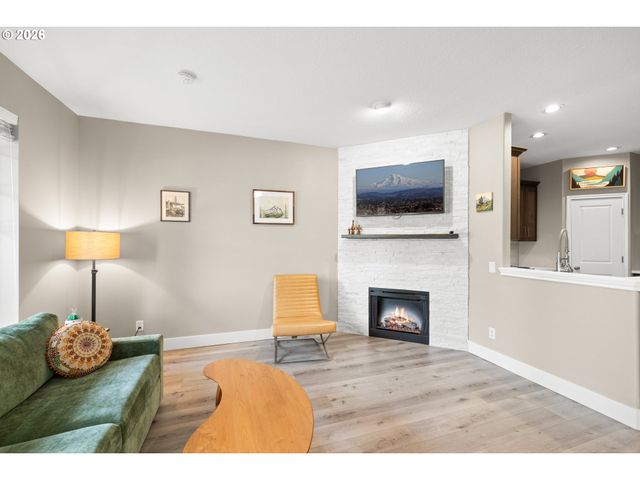 11993 Sw HORIZON Blvd, Beaverton, OR 97007