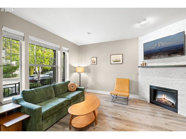 11993 Sw HORIZON Blvd, Beaverton, OR 97007