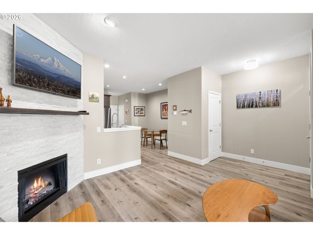 11993 Sw HORIZON Blvd, Beaverton, OR 97007