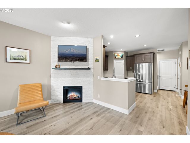 11993 Sw HORIZON Blvd, Beaverton, OR 97007