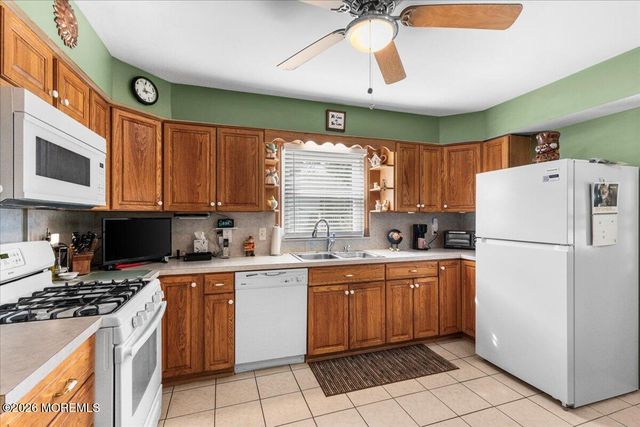 555 Main Street, Sayreville, NJ 08872