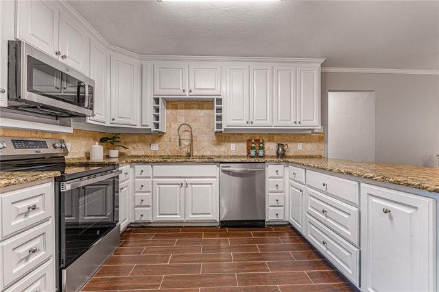 903 S Old Temple Road, Lorena, TX 76655