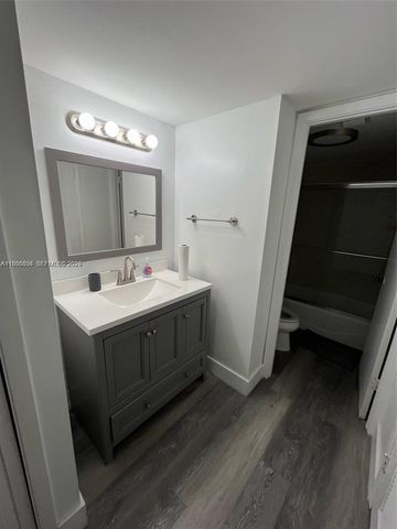 18071 Biscayne Boulevard 1702, Aventura, FL 33160