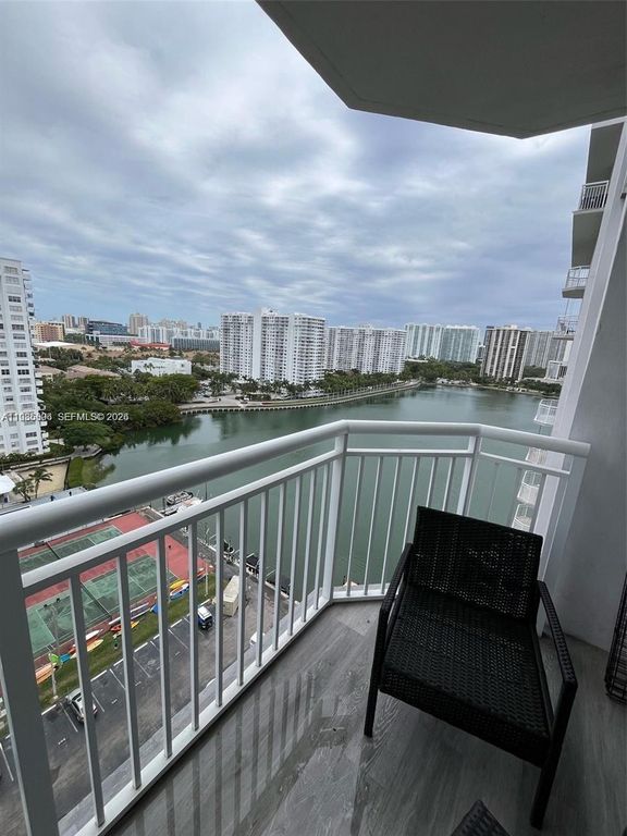 18071 Biscayne Boulevard 1702, Aventura, FL 33160