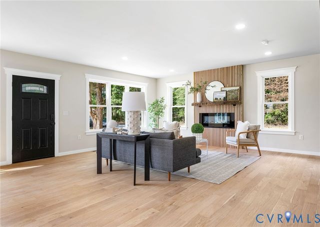 10601 Beaver Bridge Rd, Chesterfield, VA 23838